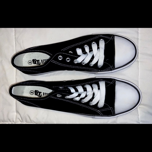 Revolution Sized an 8 but can be a 8.5 comfortable - Picture 2 of 6